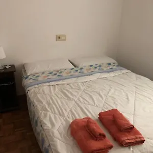 Doble En Figueres Con Bano Compartido , Figueras Espagne